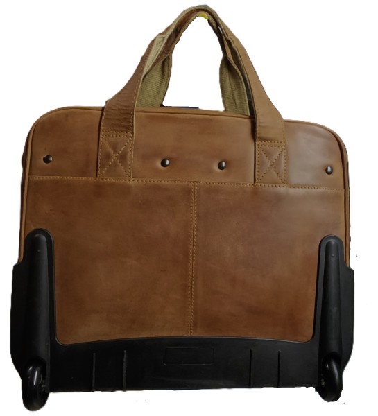 Brauner Pilotenkoffer AIR1 aus Leder - mit Gebrauchsspuren Brauner Pilotenkoffer AIR1 aus Leder - mit Gebrauchsspuren