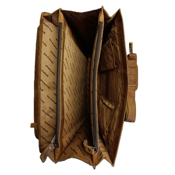 Große Aktentasche HEDIN aus Weideland-Leder - mit leichten Gebrauchsspuren Große Aktentasche HEDIN aus Weideland-Leder - mit leichten Gebrauchsspuren