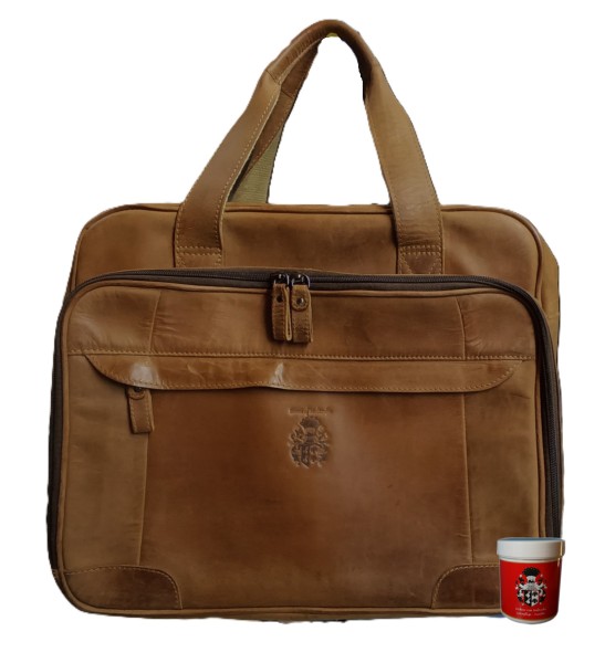 Brauner Pilotenkoffer AIR1 aus Leder - mit Gebrauchsspuren Brauner Pilotenkoffer AIR1 aus Leder - mit Gebrauchsspuren